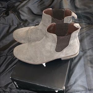 Hawkins McGill Chelsea boots in taupe